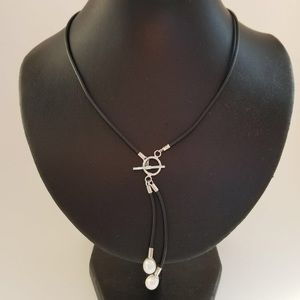 💦Teardrop Pearl Necklace on Leather Cord💦